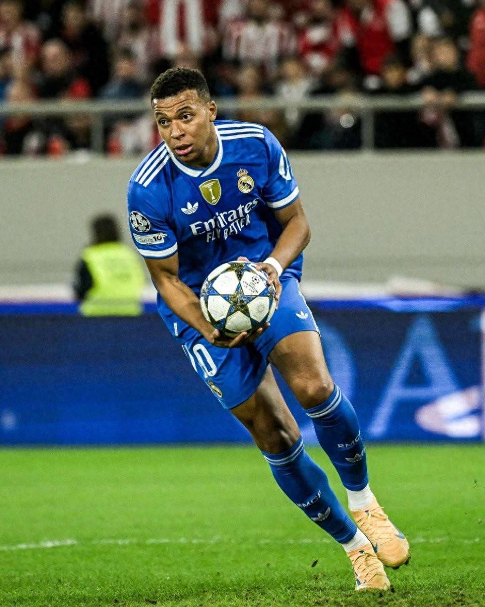 4次客场戴帽创纪录，姆巴佩超越因扎吉，欧冠客场王当之无愧